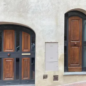 Contemporary Casa de hóspedes