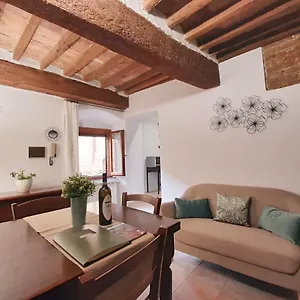 Vernaccia Apartment