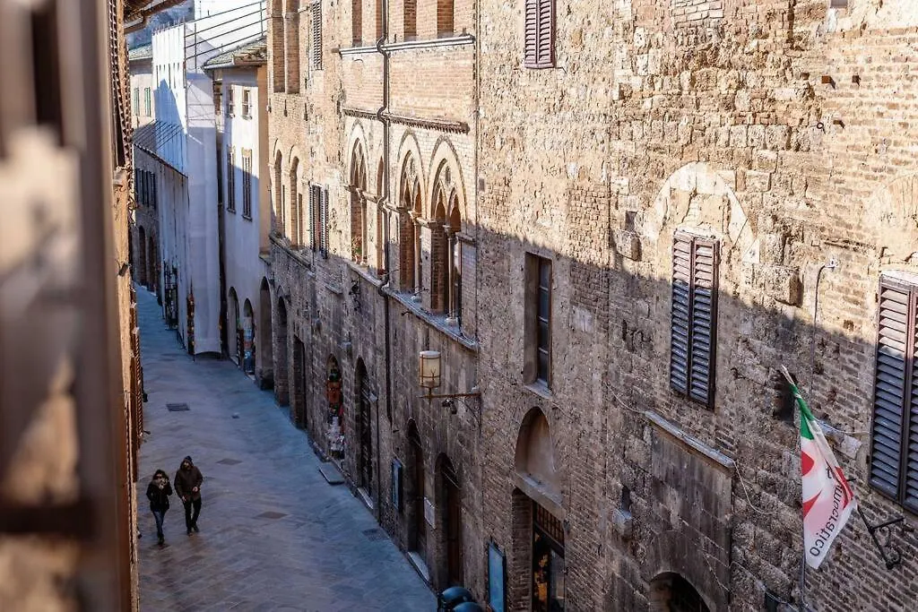 Centro Storico Elegante Suite, Wi-Fi & Comfort San Gimignano 0*,  Italy