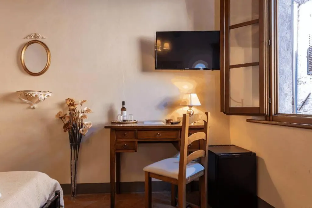 Centro Storico Elegante Suite, Wi-Fi & Comfort San Gimignano 0*,